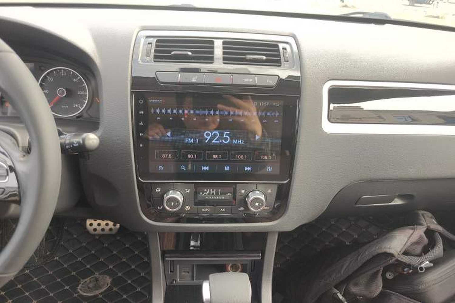 Used Yema T70 2016 Upgraded Model 1.8T CVT Flagship Edition Audio And AC Panel