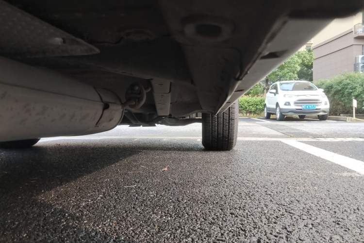 Used Yema T70 2016 1.8T CVT Elegant Model Chassis Rear Right