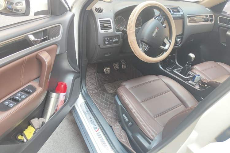 Used Yema T70 2016 Upgraded Model 1.5T Manual Luxury Version Driver Seat