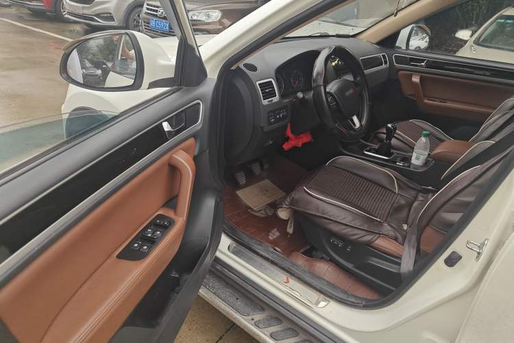 Used Yema T70 2016 1.8L Manual Elite Version Driver Seat