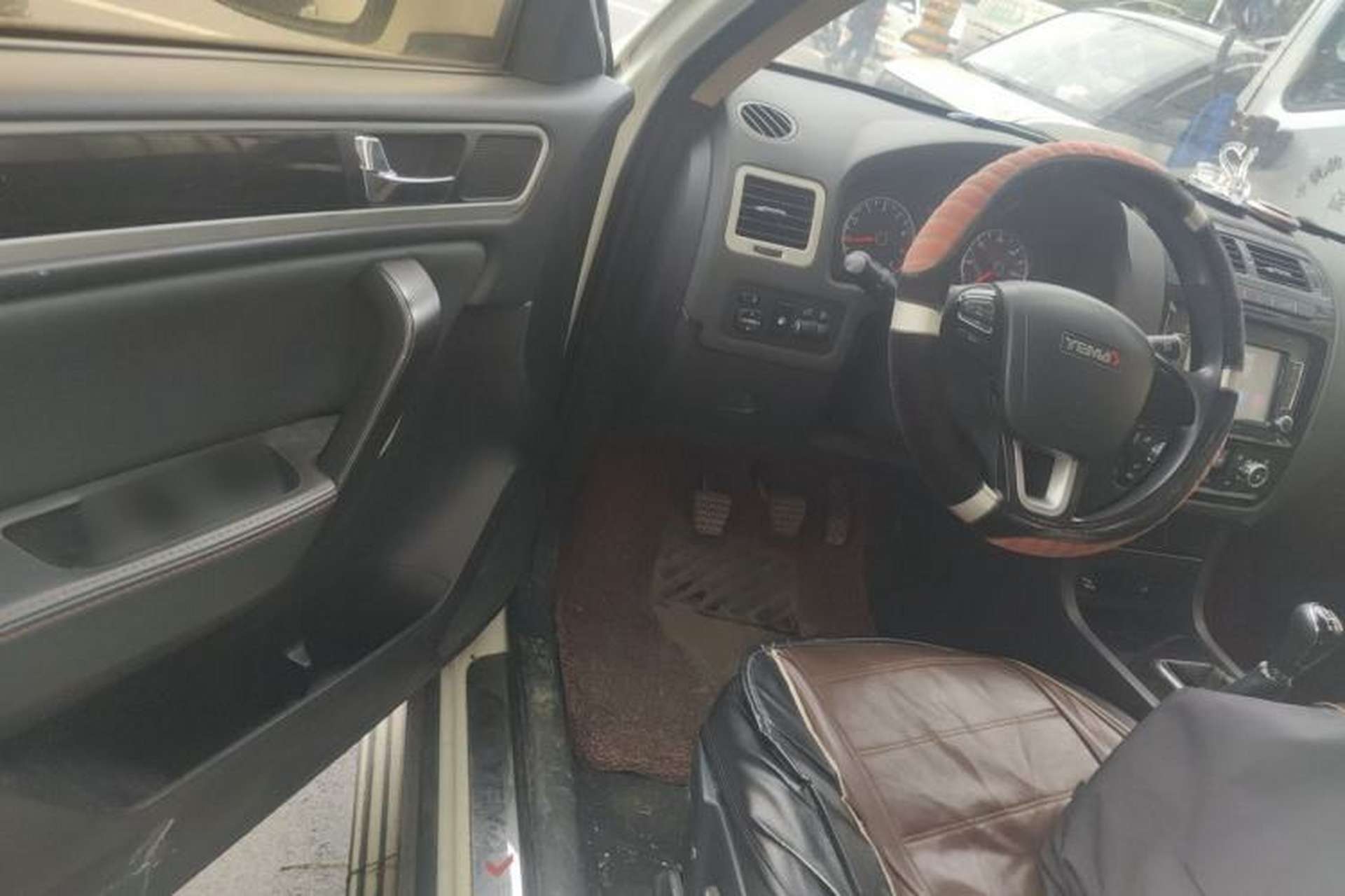 Used Yema T70 2016 1.8L Manual Elite Version Driver Seat