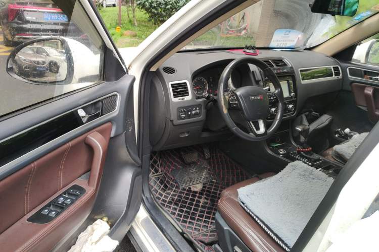 Used Yema T70 2016 1.8T CVT Elegant Model Driver Seat