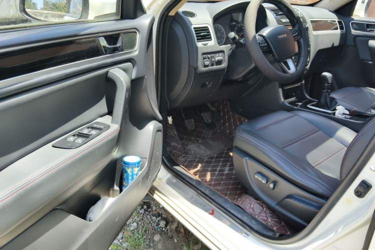 Used Yema T70 2016 Upgraded Model 1.8L Manual Elite Version Driver Seat