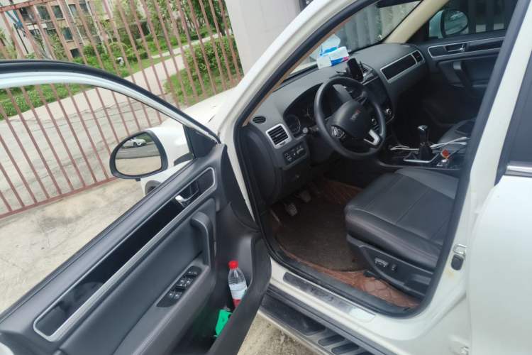 Used Yema T70 2016 1.8L Manual Elite Version Driver Seat