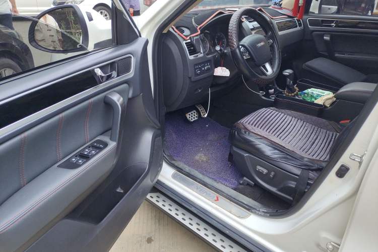Used Yema T70 2016 1.8T CVT Elegant 7-Seater Driver Seat