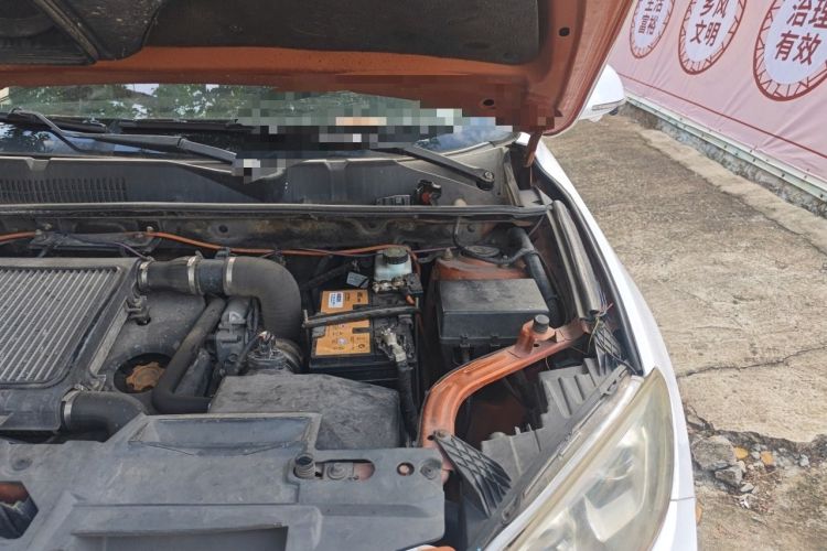 Used Yema T70 2016 1.8T CVT Elegant 7-Seater Engine Bay Left