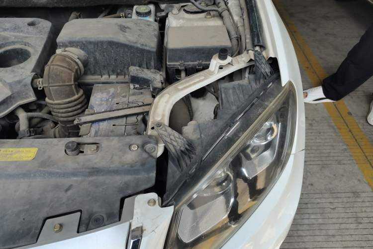 Used Yema T70 2016 Upgraded Model 1.8L Manual Elite Version Engine Bay Left