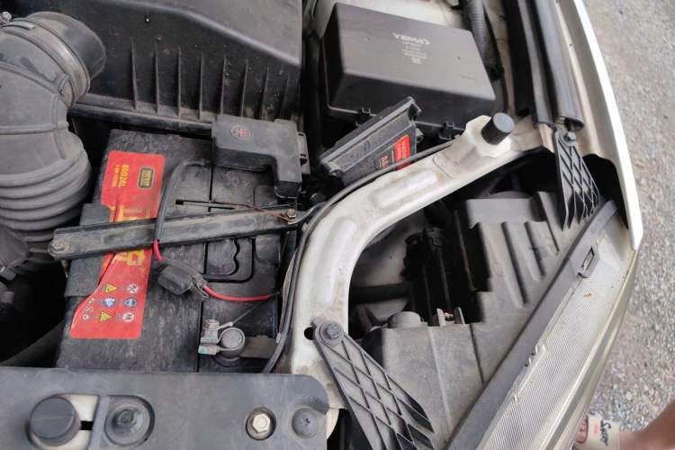 Used Yema T70 2016 Upgraded Model 1.8L Manual Comfort Version Engine Bay Left