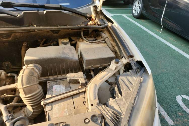 Used Yema T70 2016 Upgraded Model 1.8L Manual Comfort Version Engine Bay Left