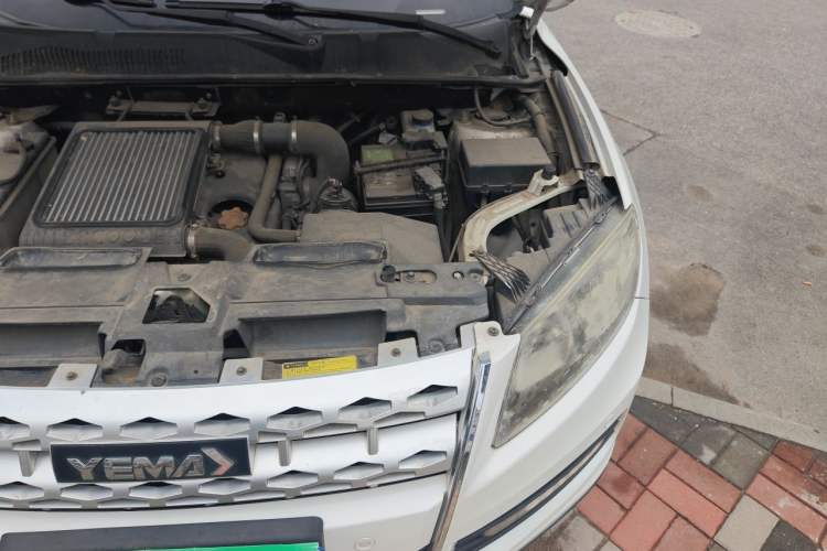 Used Yema T70 2016 1.8T CVT Elegant Model Engine Bay Left