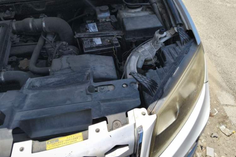 Used Yema T70 2016 Upgraded Model 1.8L Manual Elite Version Engine Bay Left