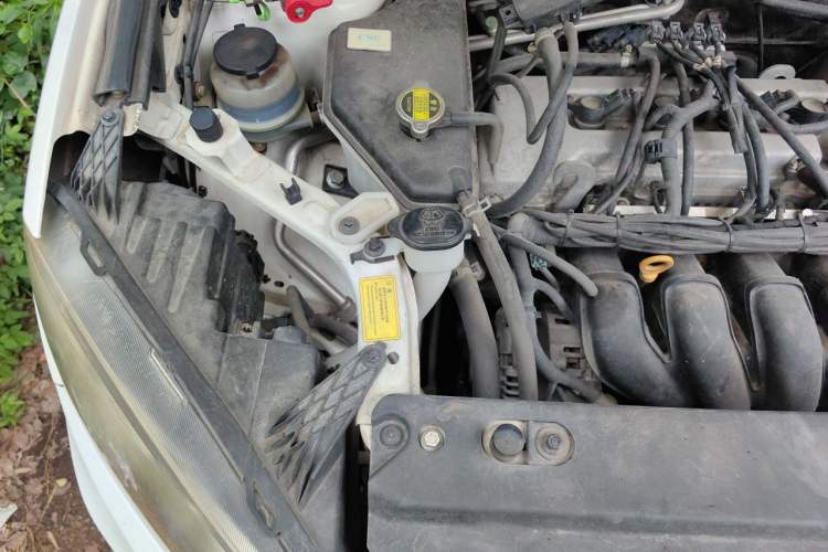 Used Yema T70 2016 Upgraded Model 1.8L Manual Comfort Version Engine Bay Right