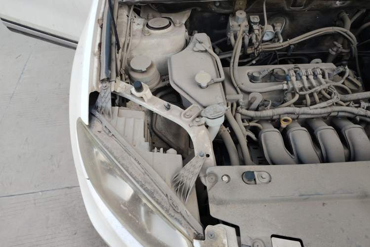 Used Yema T70 2016 Upgraded Model 1.8L Manual Comfort Version Engine Bay Right