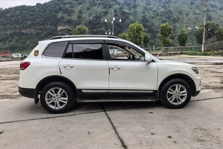 Used Yema T70 2016 1.8T CVT Ambition Model Exterior 4