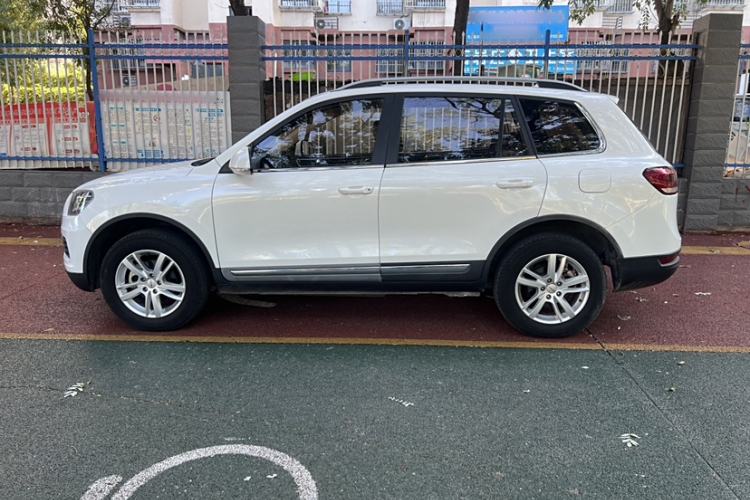 Used Yema T70 2016 Upgraded Model 1.5T Manual Leading Version Exterior 4