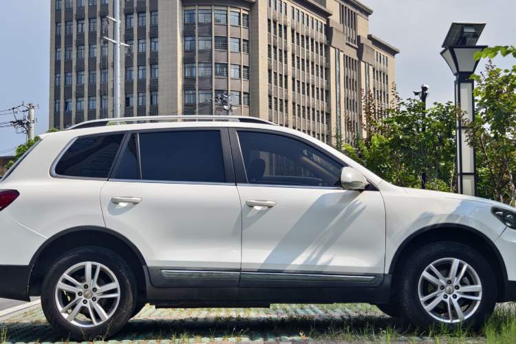 Used Yema T70 2016 Upgraded Model 1.8L Manual Elite Version Exterior 8