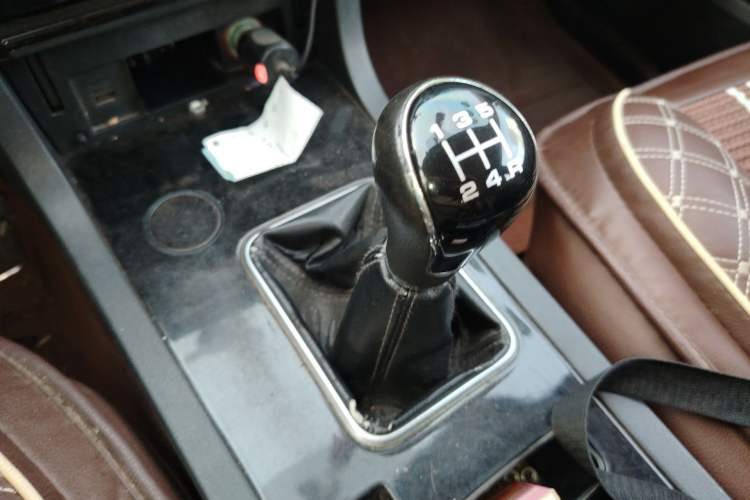 Used Yema T70 2016 Upgraded Model 1.8L Manual Comfort Version Gear Lever
