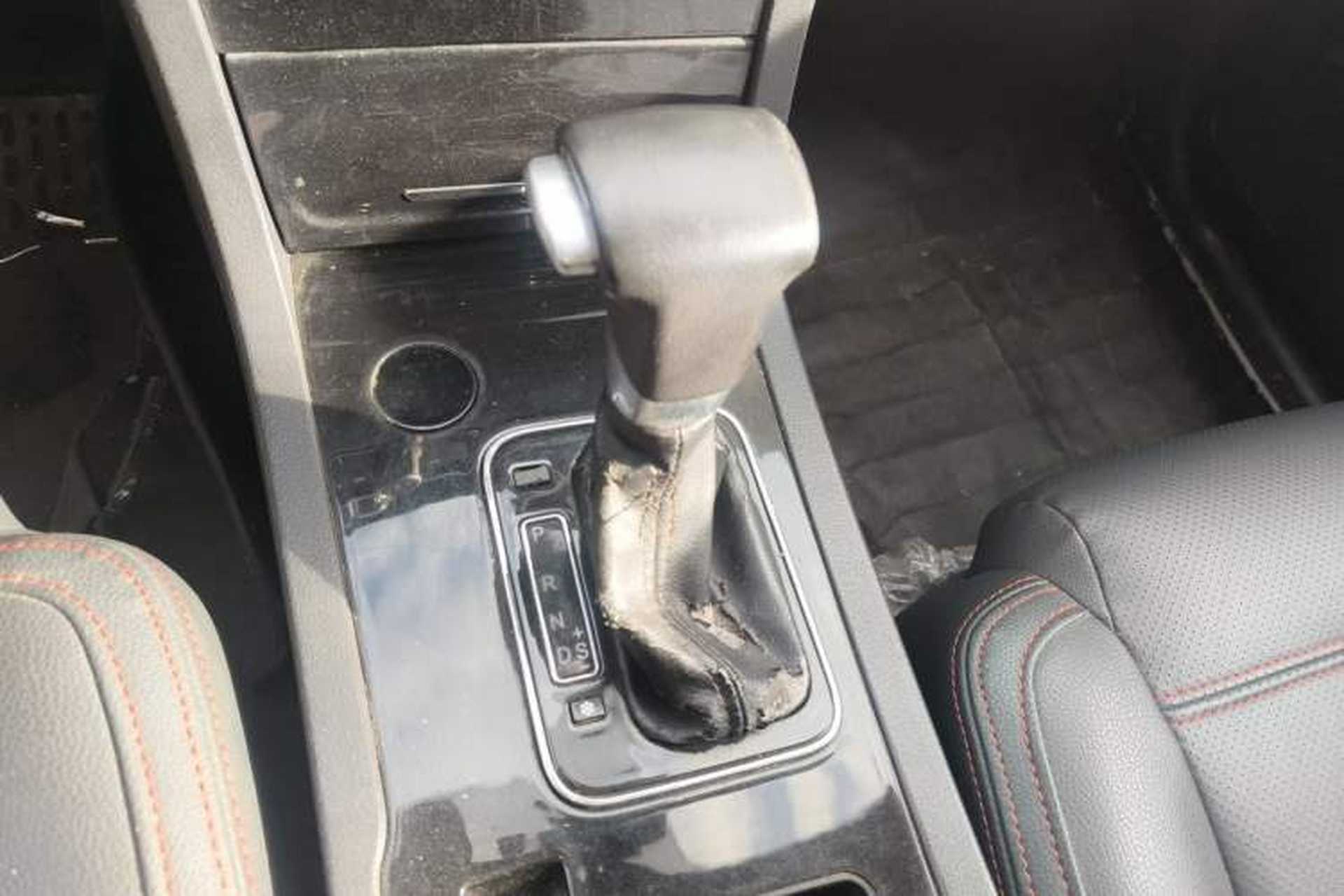Used Yema T70 2016 1.8T CVT Elegant Model Gear Lever