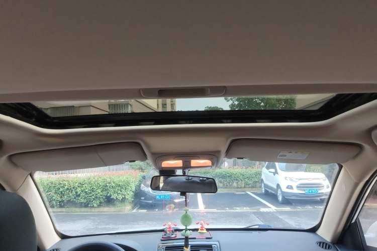 Used Yema T70 2016 1.8T CVT Elegant Model Headliner