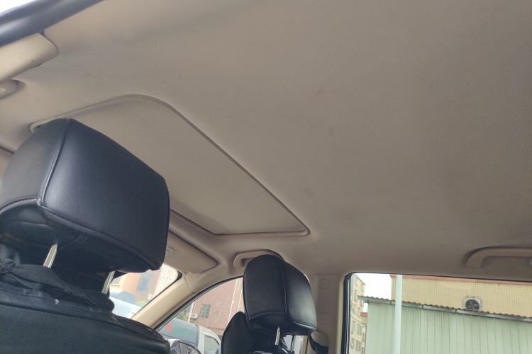 Used Yema T70 2016 1.8T CVT Elegant 7-Seater Headliner