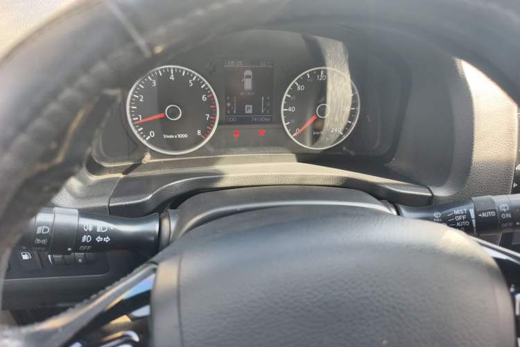 Used Yema T70 2016 Upgraded Model 1.8T CVT Flagship Edition Instrument Cluster
