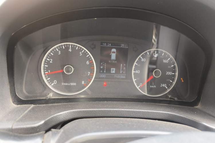 Used Yema T70 2016 1.8T CVT Elegant Model Instrument Cluster