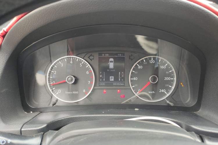 Used Yema T70 2016 1.8T CVT Elegant 7-Seater Instrument Cluster