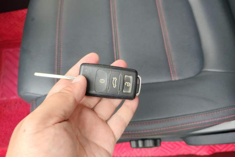 Used Yema T70 2016 Upgraded Model 1.5T Manual Leading Version Interior 1