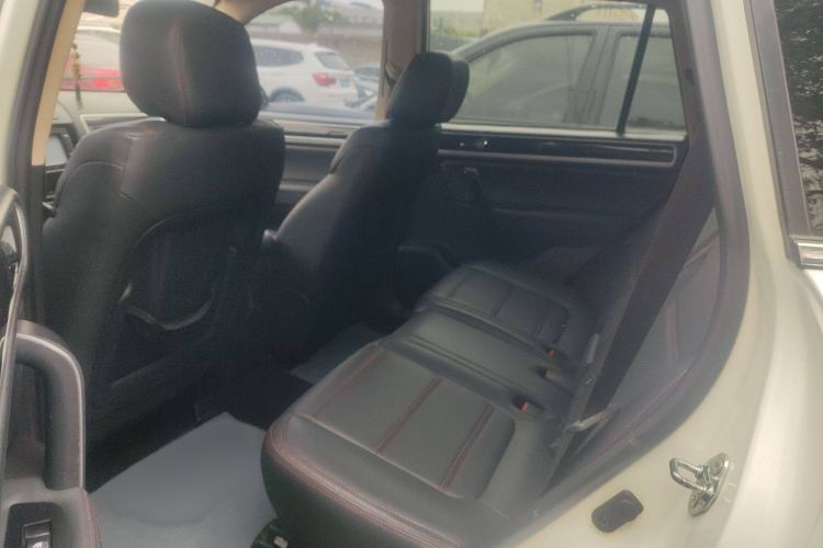 Used Yema T70 2016 1.8L Manual Elite Version Interior 1
