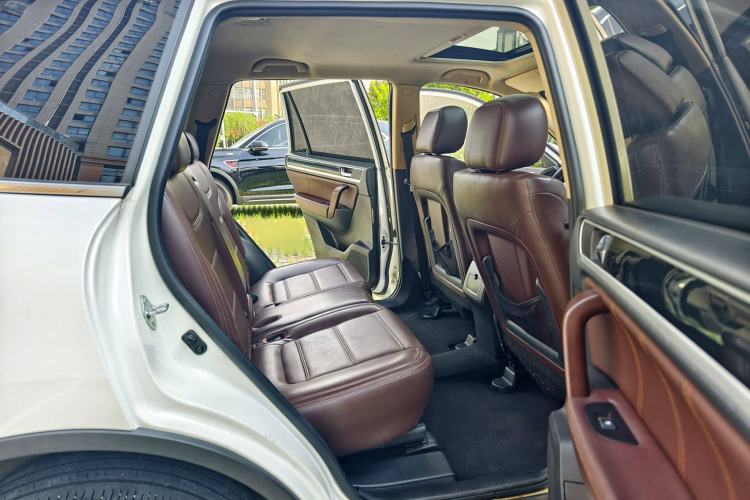 Used Yema T70 2016 Upgraded Model 1.8L Manual Elite Version Interior 10