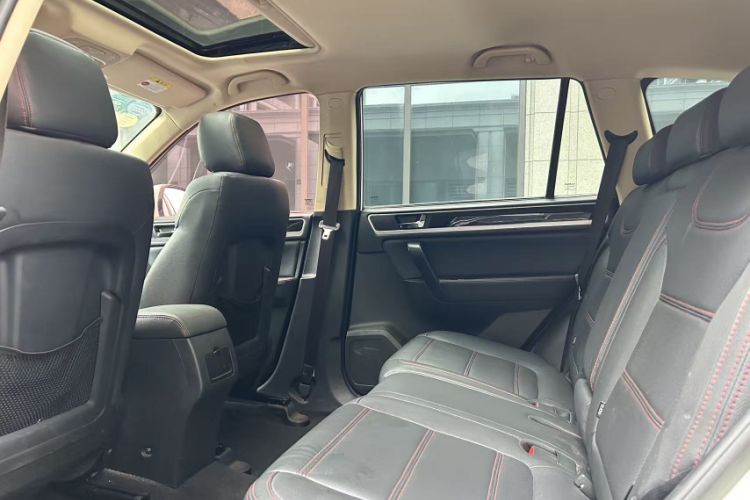 Used Yema T70 2016 Upgraded Model 1.8L Manual Elite Version Interior 2