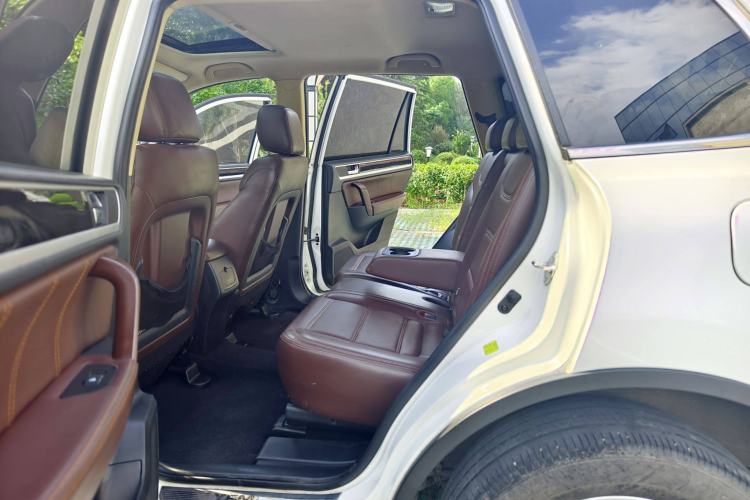 Used Yema T70 2016 Upgraded Model 1.8L Manual Elite Version Interior 3
