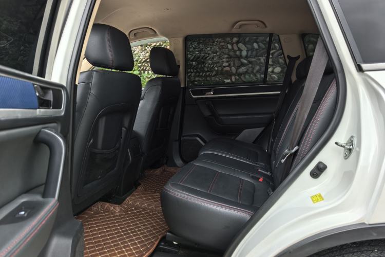 Used Yema T70 2016 1.8T CVT Ambition Model Interior 3