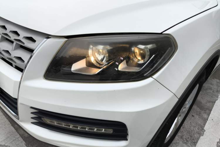Used Yema T70 2016 1.8T CVT Ambition Model Left Front Headlight