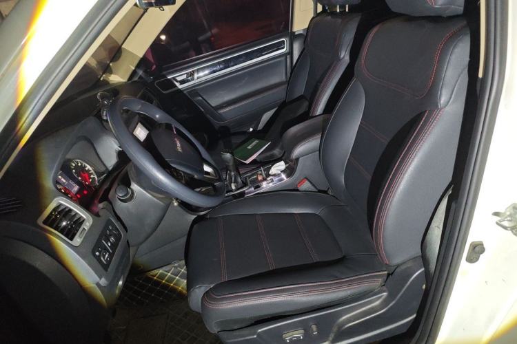 Used Yema T70 2016 Upgraded Model 1.8L Manual Elite Version Left Front Seat