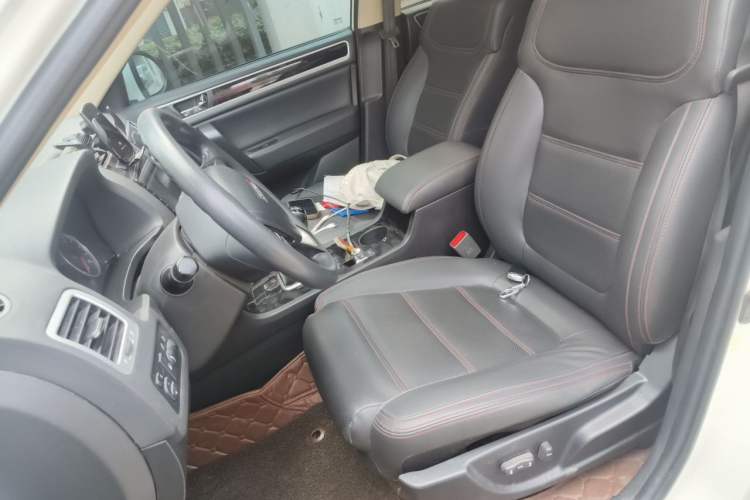Used Yema T70 2016 1.8L Manual Elite Version Left Front Seat