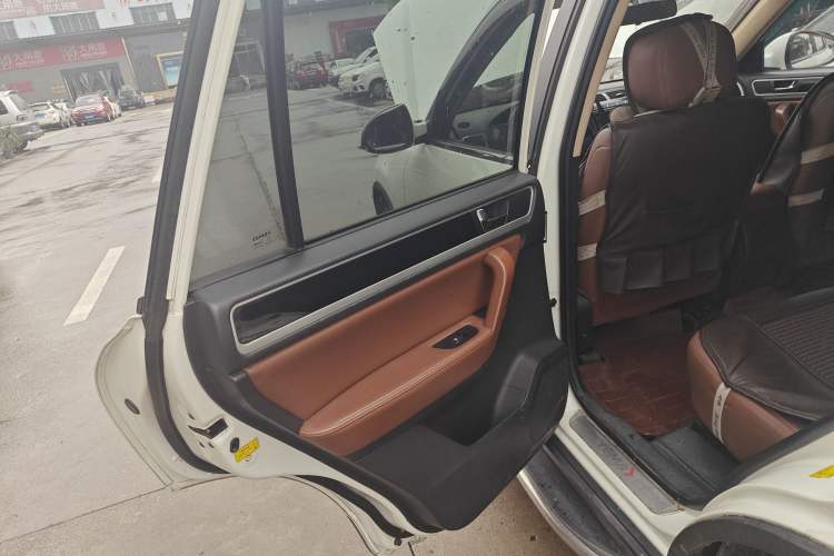 Used Yema T70 2016 1.8L Manual Elite Version Left Rear Door Interior