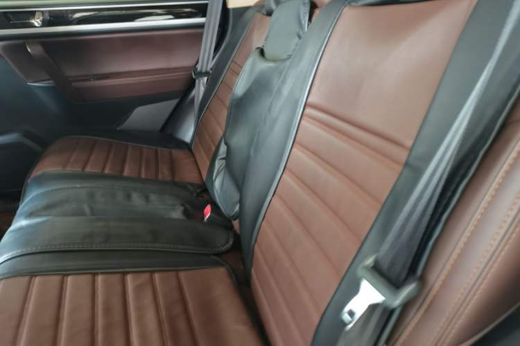 Used Yema T70 2016 Upgraded Model 1.8L Manual Elite Version Left Rear Seat