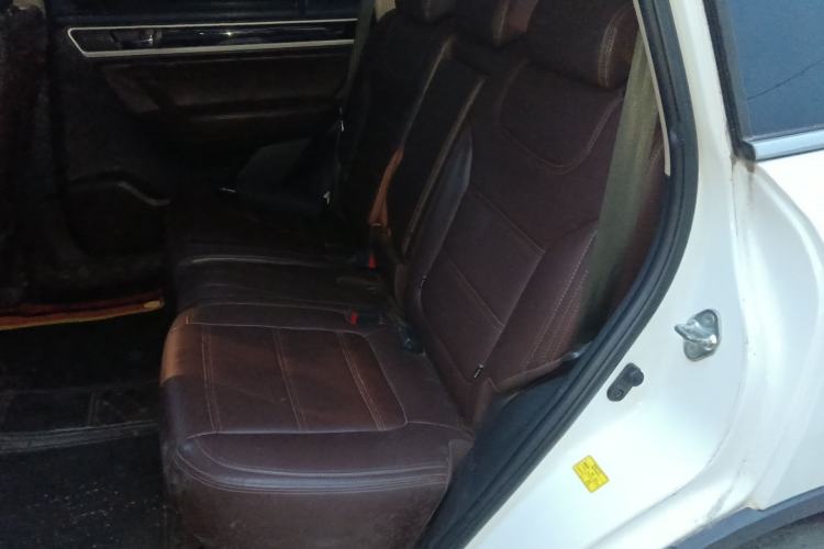 Used Yema T70 2016 Upgraded Model 1.5T Manual Luxury Version Left Rear Seat