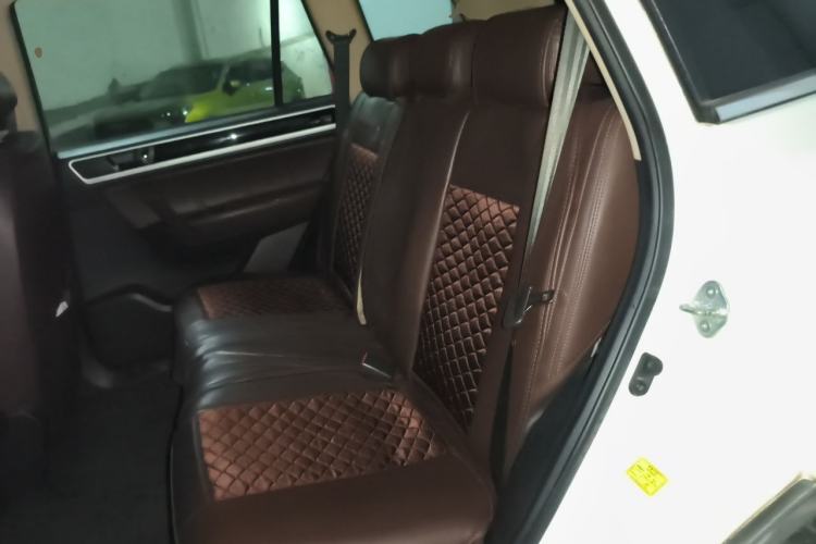 Used Yema T70 2016 Upgraded Model 1.5T Manual Luxury Version Left Rear Seat