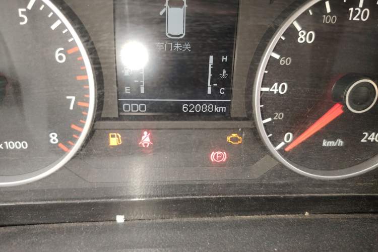 Used Yema T70 2016 Upgraded Model 1.8L Manual Comfort Version Odometer Close Up