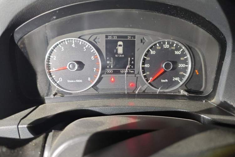 Used Yema T70 2016 Upgraded Model 1.8L Manual Elite Version Odometer Close Up