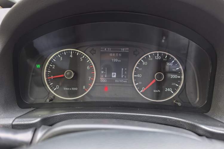 Used Yema T70 2016 1.8T CVT Ambition Model Odometer Close Up
