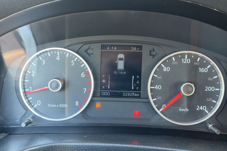 Used Yema T70 2016 Upgraded Model 1.5T Manual Leading Version Odometer Close Up