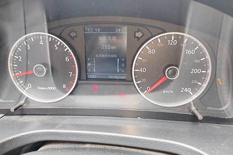 Used Yema T70 2016 Upgraded Model 1.5T Manual Luxury Version Odometer Close Up