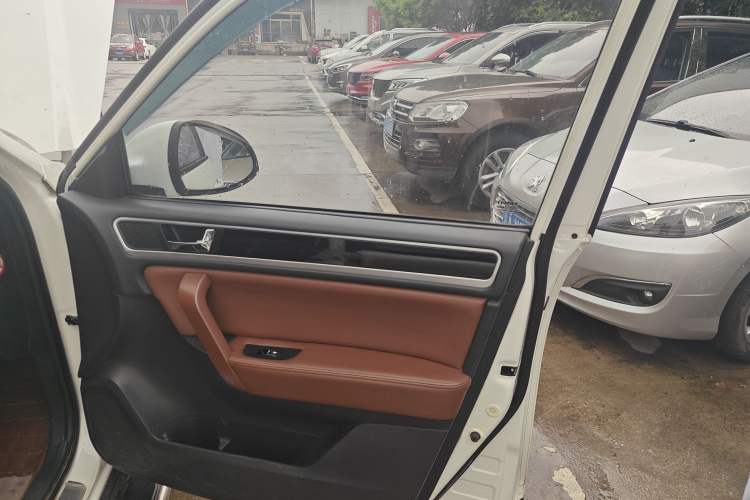 Used Yema T70 2016 1.8L Manual Elite Version Right Front Door Interior