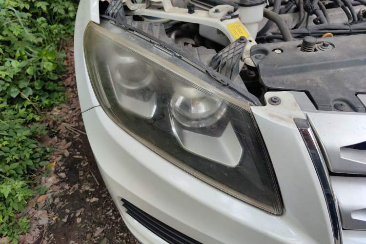 Used Yema T70 2016 Upgraded Model 1.8L Manual Comfort Version Right Front Headlight