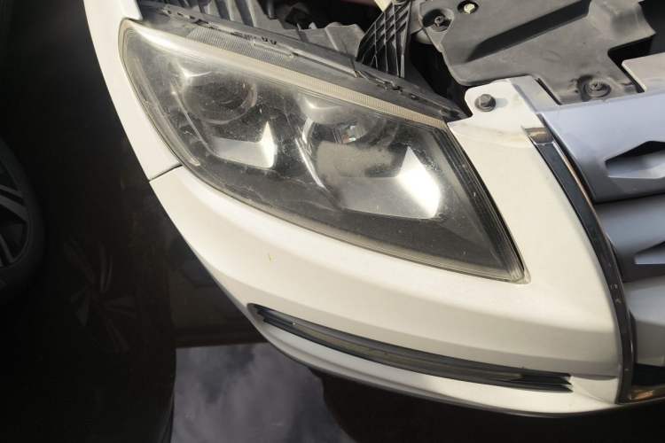 Used Yema T70 2016 1.8T CVT Elegant Model Right Front Headlight