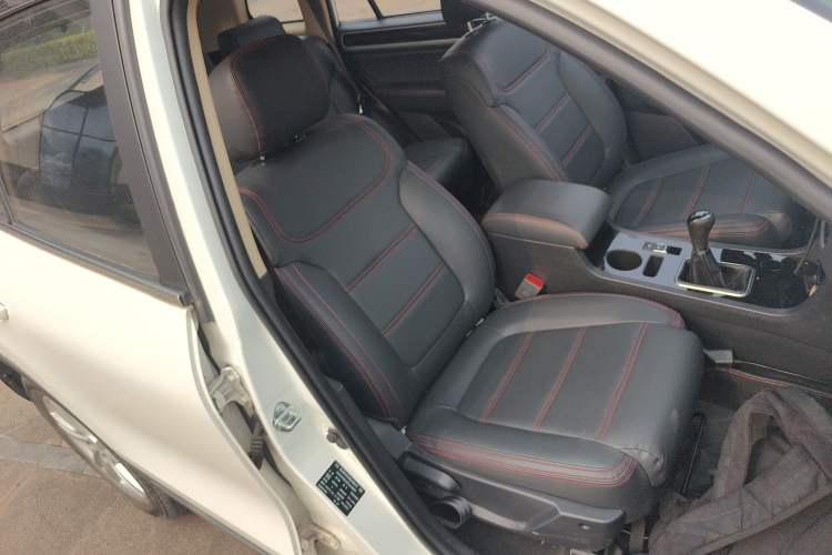 Used Yema T70 2016 1.8L Manual Comfort Model Right Front Seat