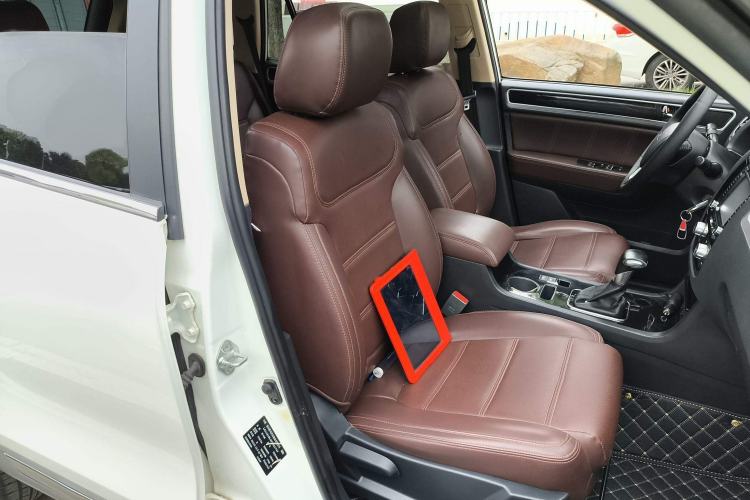 Used Yema T70 2016 1.8T CVT Ambition Model Right Front Seat